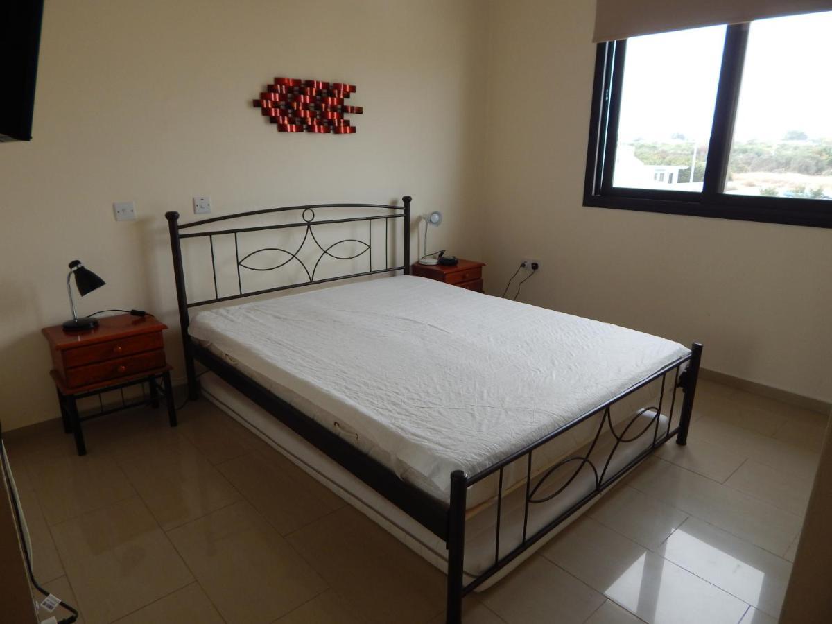 Barlee'S Apartment Paralimni Buitenkant foto