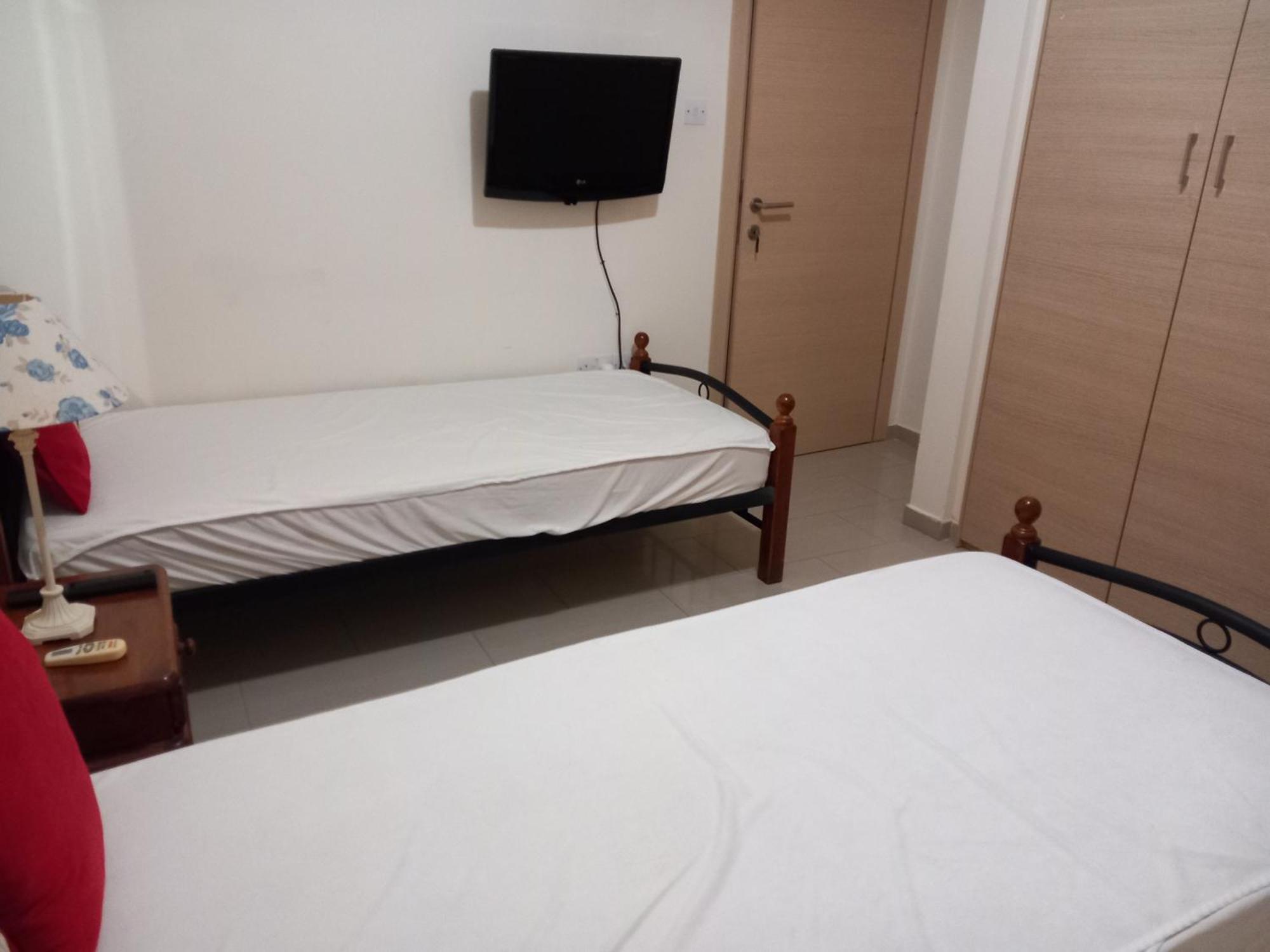Barlee'S Apartment Paralimni Buitenkant foto